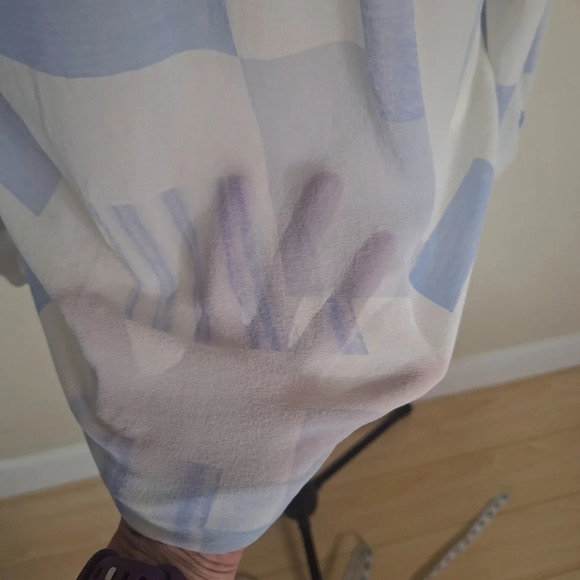 Joie "Gudelia B" Print Silk Top Porcelain-Oasis Color Size S - Picture 9 of 11